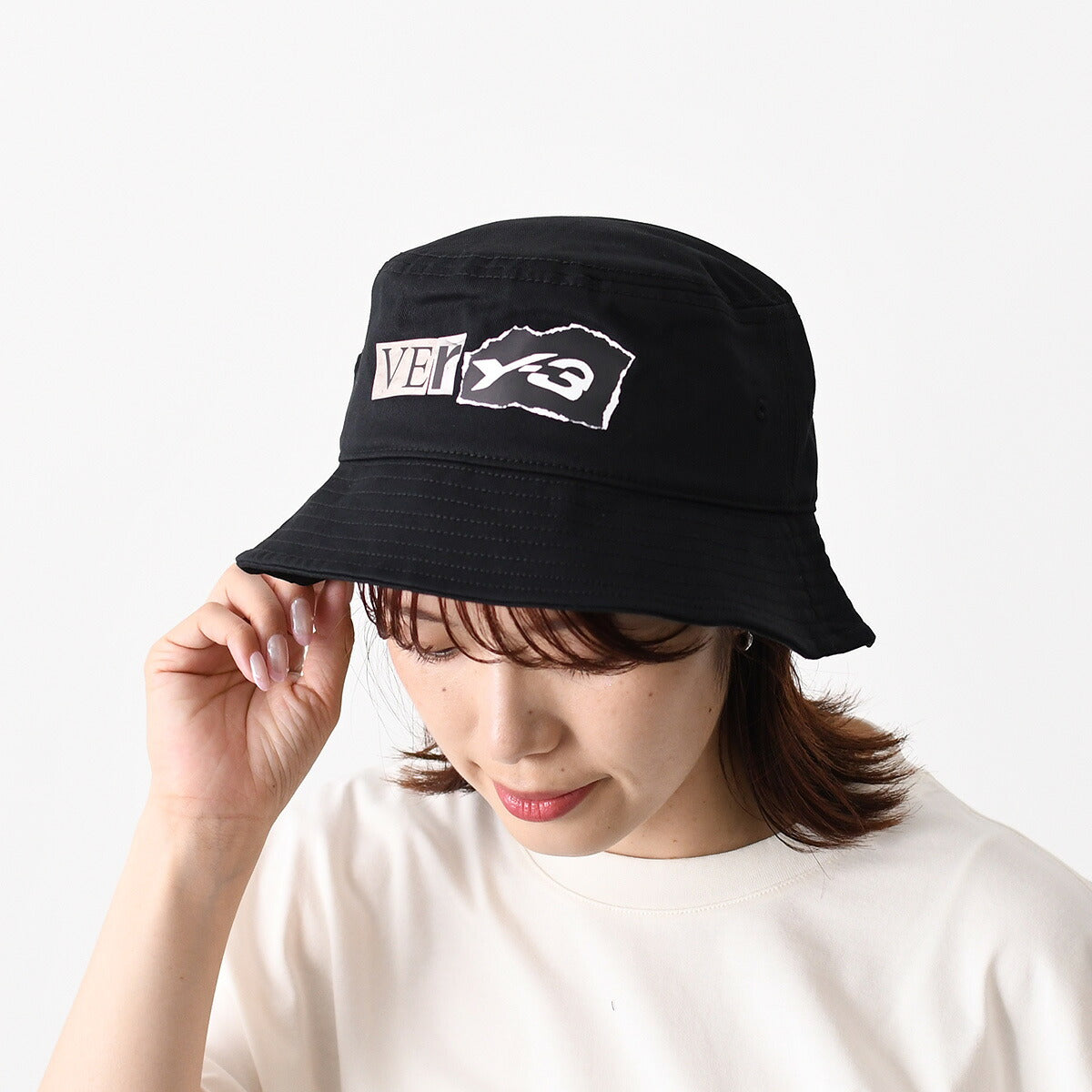 Y-3 GRAPHIC BUCKET HAT